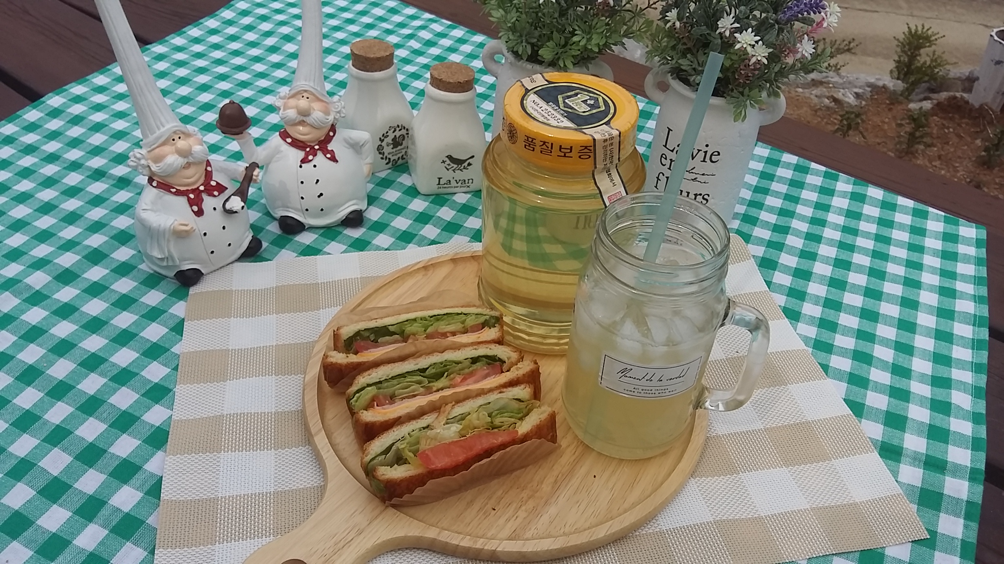 아카시아꿀 2.4kg (100%숙성생꿀) 25년 햇꿀